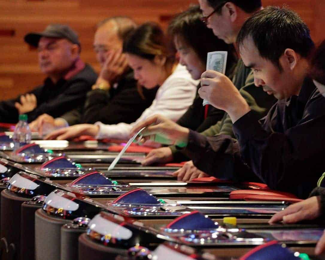 Giai dap chien thuat "1-3-2-4" chuan xac trong Baccarat