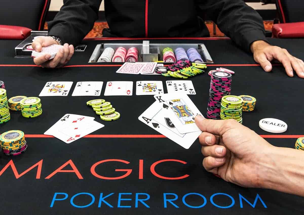 Vài mẹo chơi Poker hay giúp bạn tự tin trong việc thắng đối thủ Vai meo choi Poker hay giup ban tu tin trong viec thang doi thu