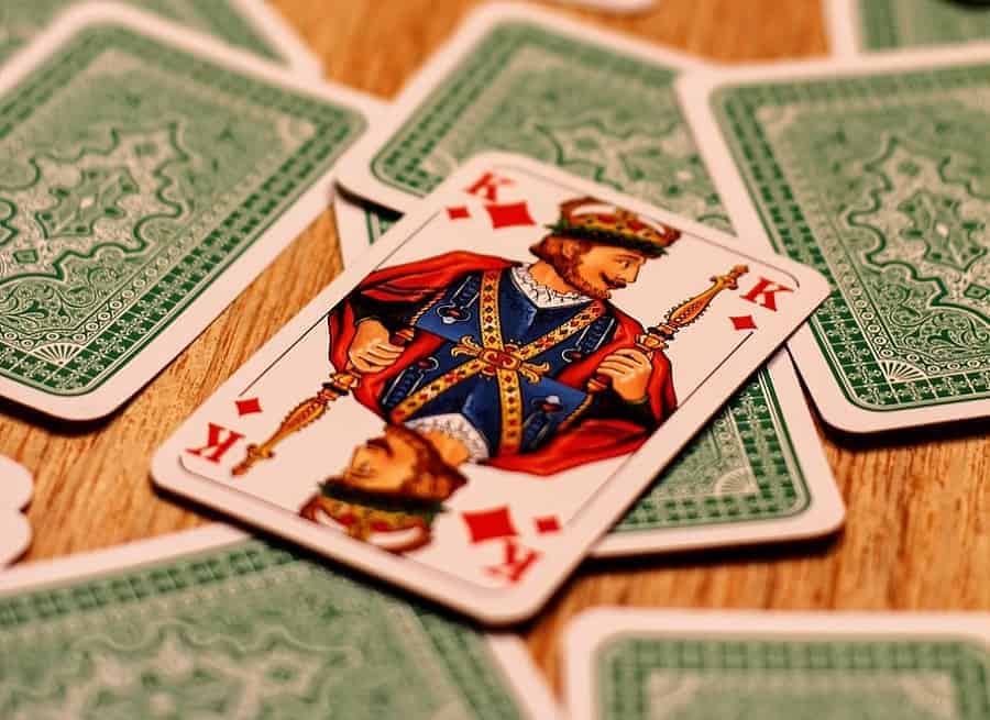bai rac trong poker la gi? khi nao nen dung choi bai “rac”