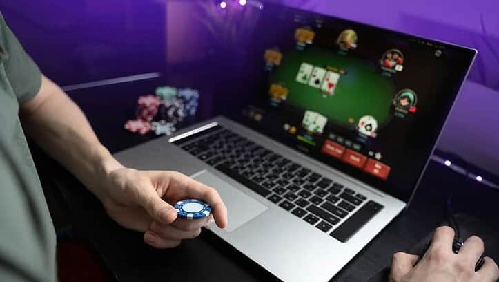 Những mẹo chơi Poker nên dùng để khiến đối thủ luôn bị thua cược