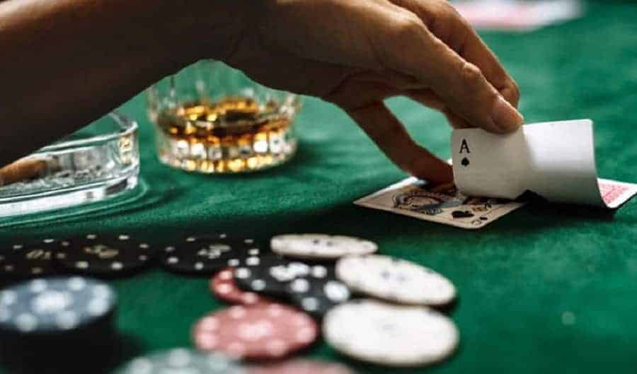 de ban choi poker tot trong moi tinh huong hay hoc cac chia se sau