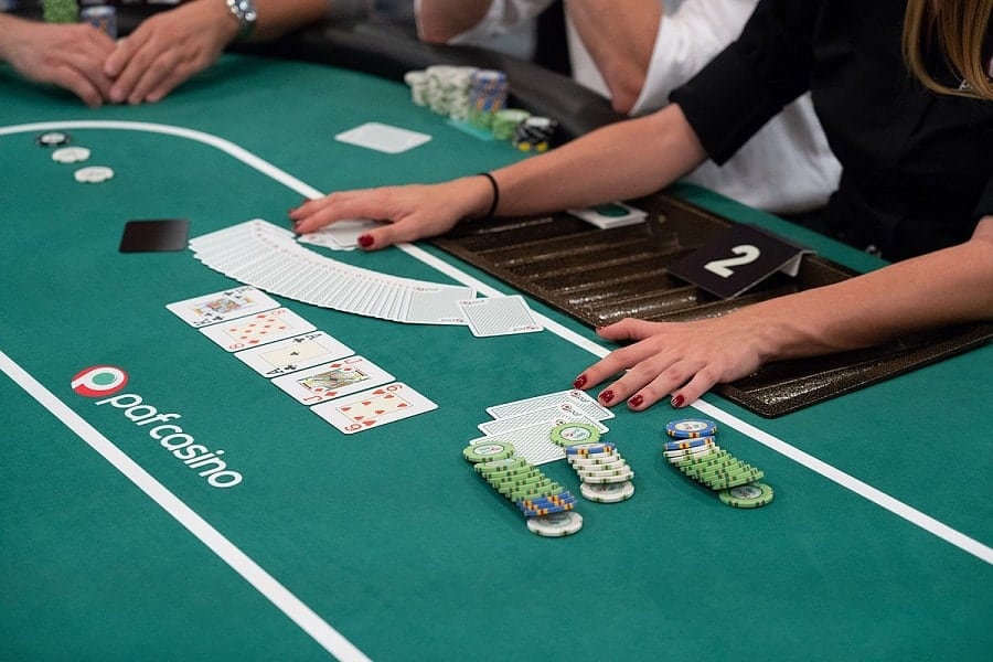 nhung kinh nghiem cuc ky quan trong de ban ton tai va chien thang trong tro choi poker