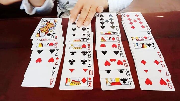 Phạt chặt và phạt thối bài trong game Tiến lên như thế nào?