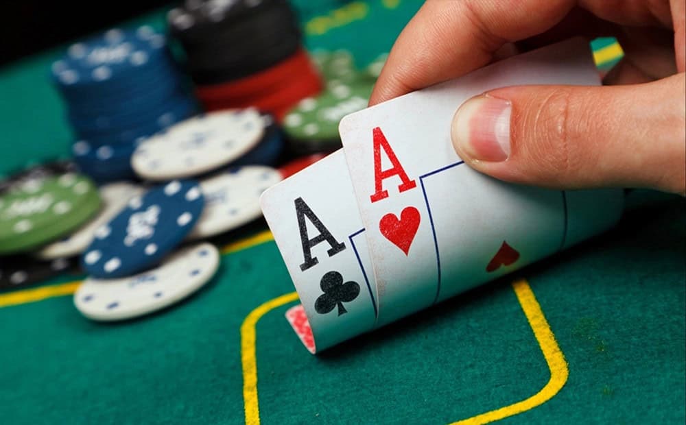 Bi quyet choi Poker giup nguoi moi tranh thua lo va choi ben vung