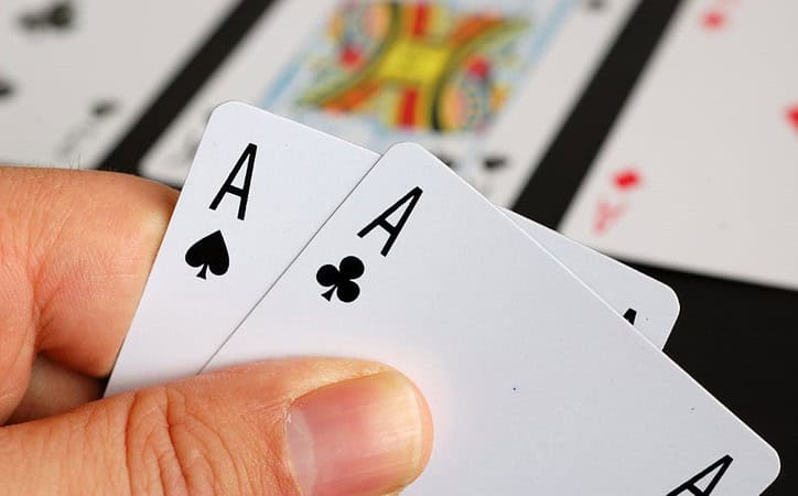 Xì dách hay ngũ linh thắng theo luật xì dách trên cờ bạc online hiện nay